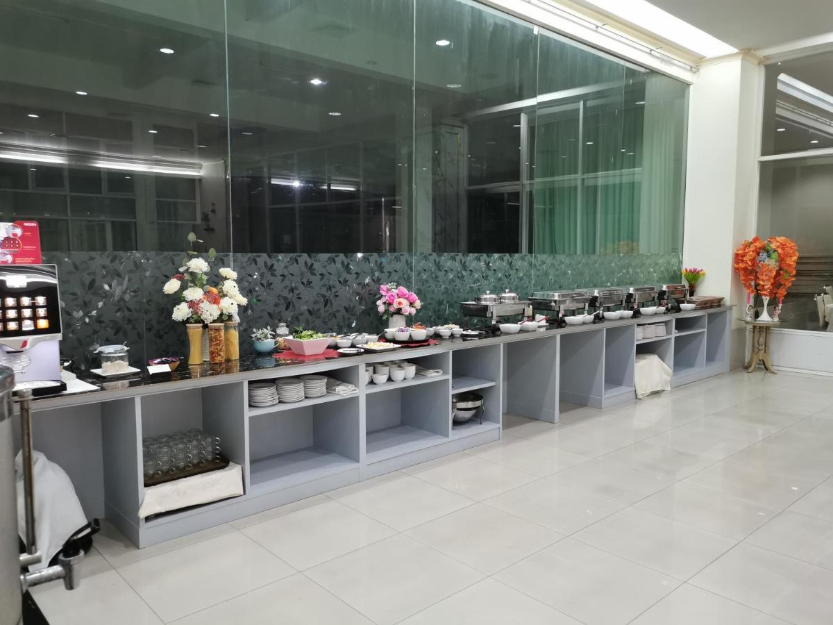 Morakot Twin Chumphon Hotel Kültér fotó