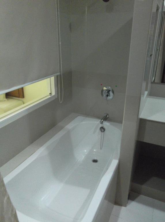 Morakot Twin Chumphon Hotel Szoba fotó